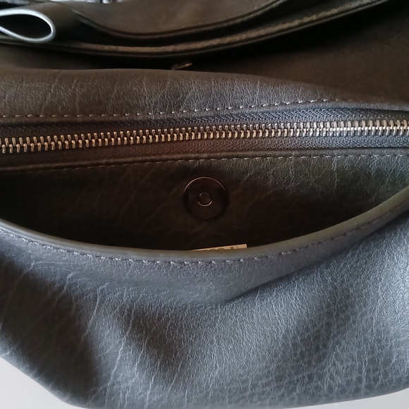 URBAN EXPRESSIONS amazing backpack - Picture 5 of 6